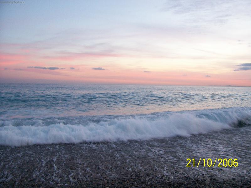 Foto: Nice-Ve�er na pl�i v Nice