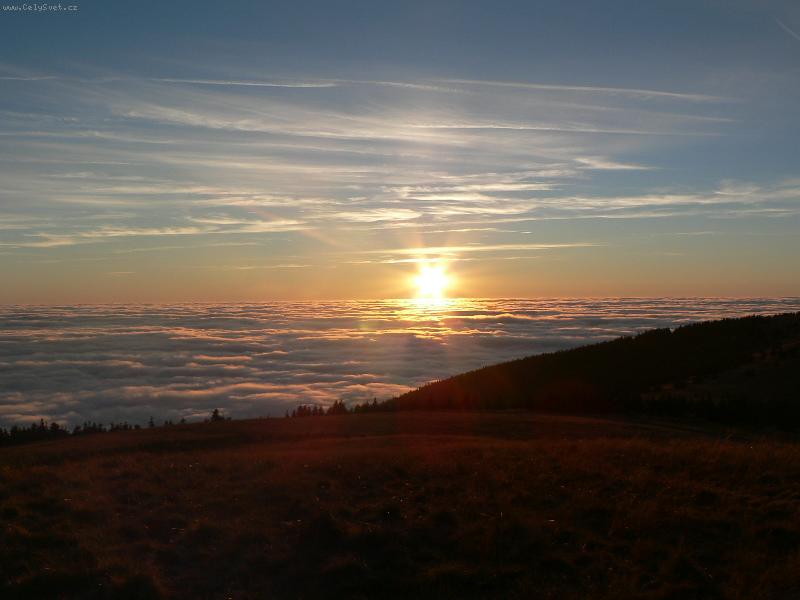 Foto: slunce a mraky