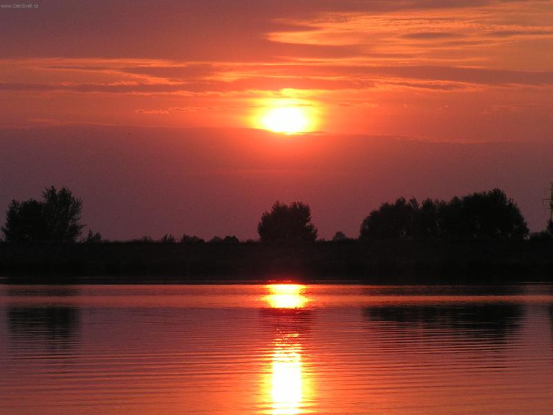 Foto: Z�pad nad P�lavou