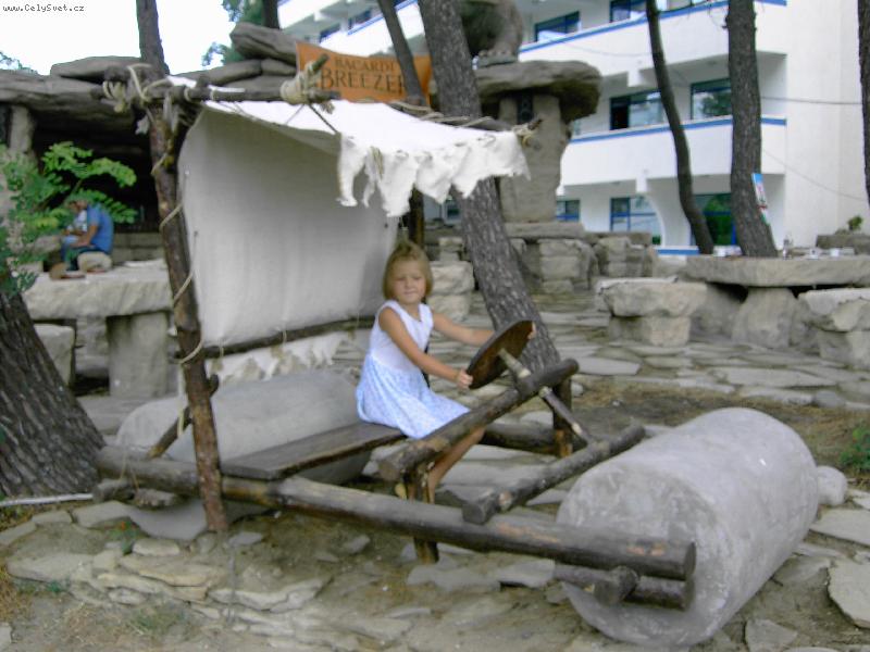 Foto: Pozdrav z Flinstounova-Bulharsko- restaurace