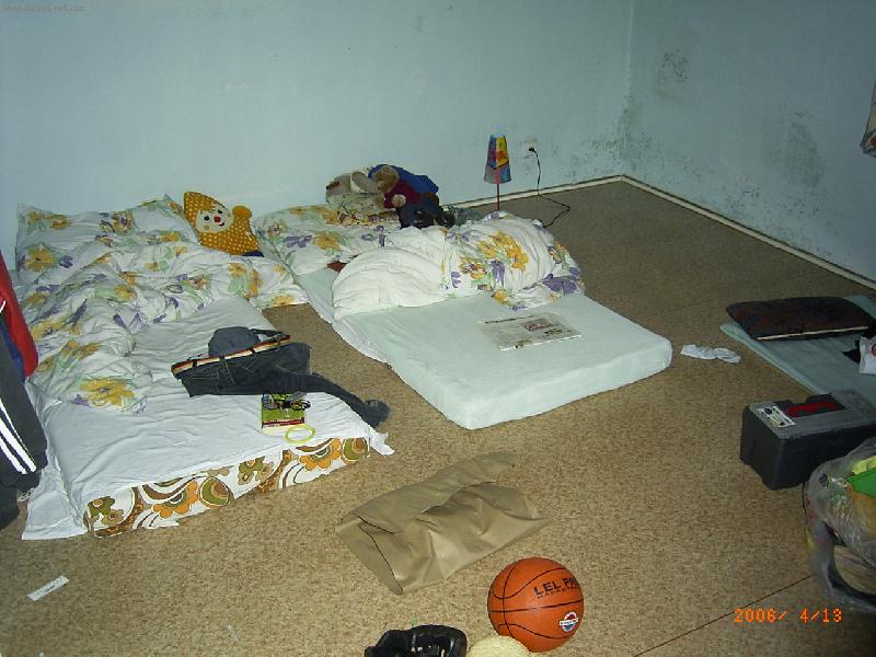 Foto: kdy� se �lov�k st�huje nem� to jednoduch�!!!