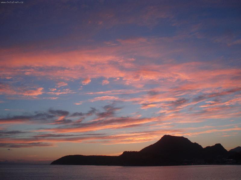 Foto: Hra barev nad Sutomore