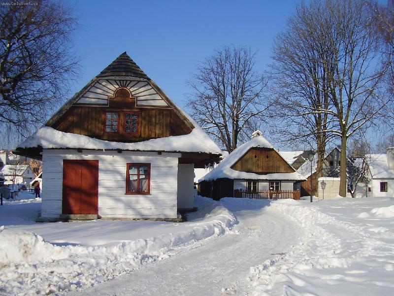 Foto: Chaloupky-Skanzen Betl�m v Hlinsku