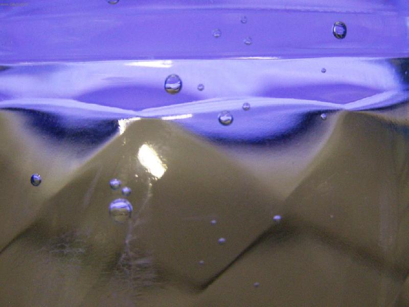 Foto: Voda �iv�-Voda v l�hvi.