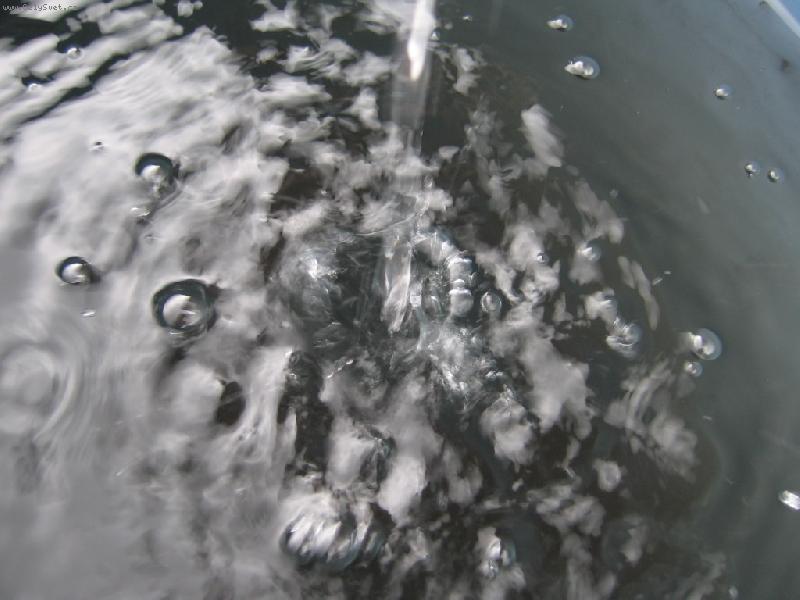 Foto: kdy� se obloha zlob�...-kapka vody