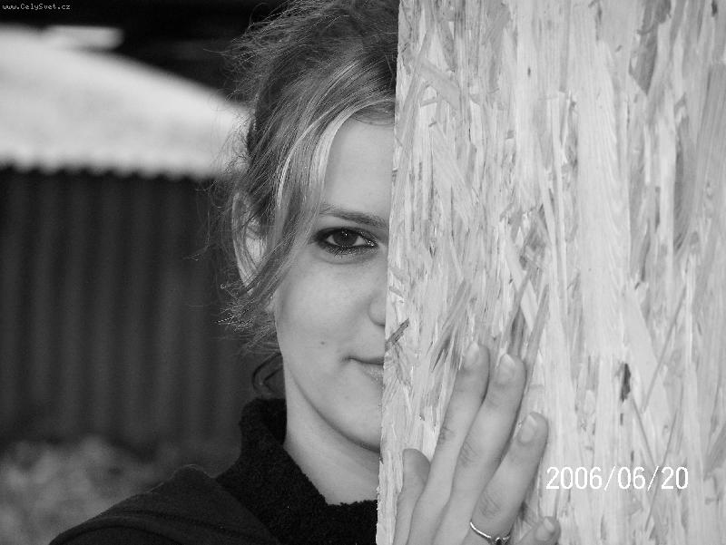 Foto: Kr�sn�...-ale p�l na p�l..