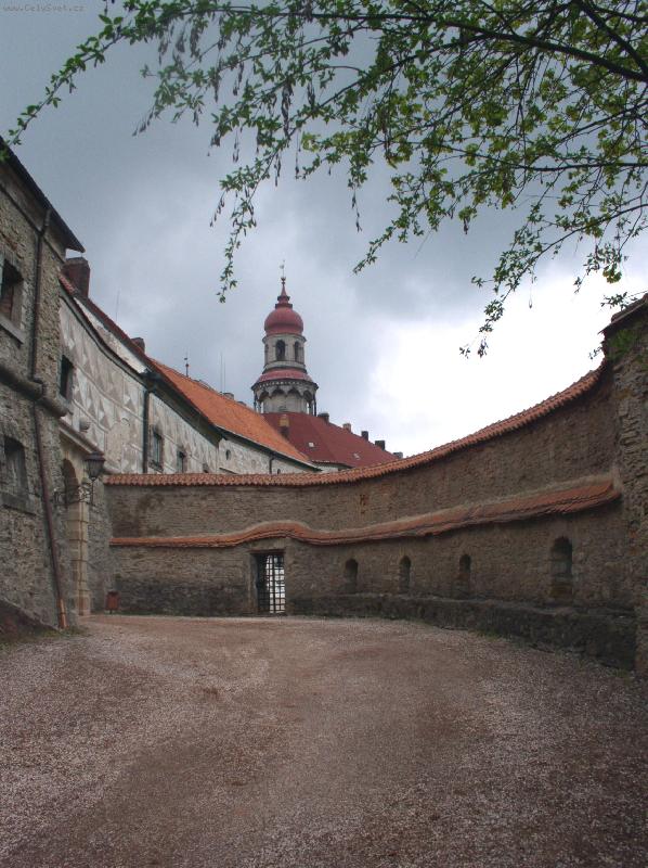 Foto: z�mek v N�chod�