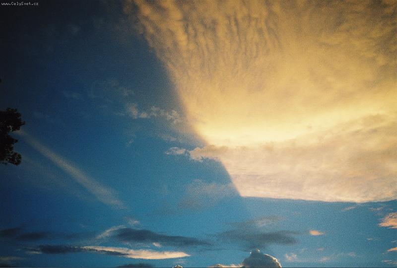 Foto: Rozkr�jen� nebe