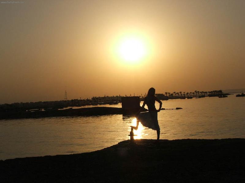 Foto: z�pad slunce