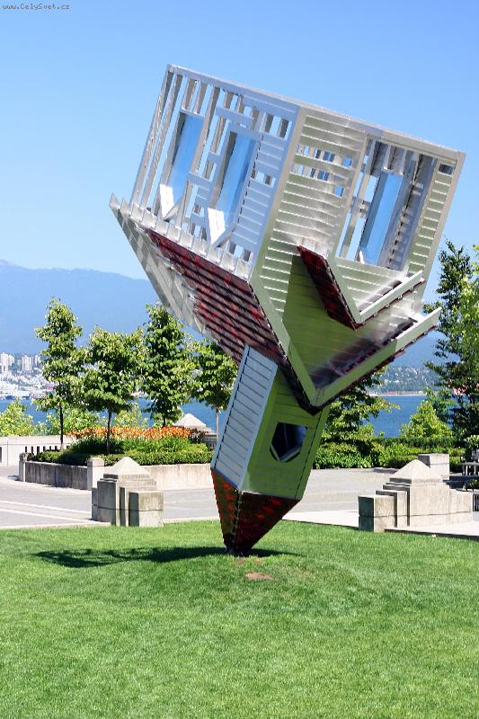 Foto:  d�m ,, Na  �pi�ce ,,-Obydl� pro �onglery ?